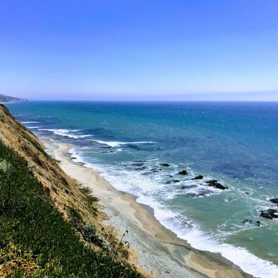 beautiful ocean overlook with steep cliffs