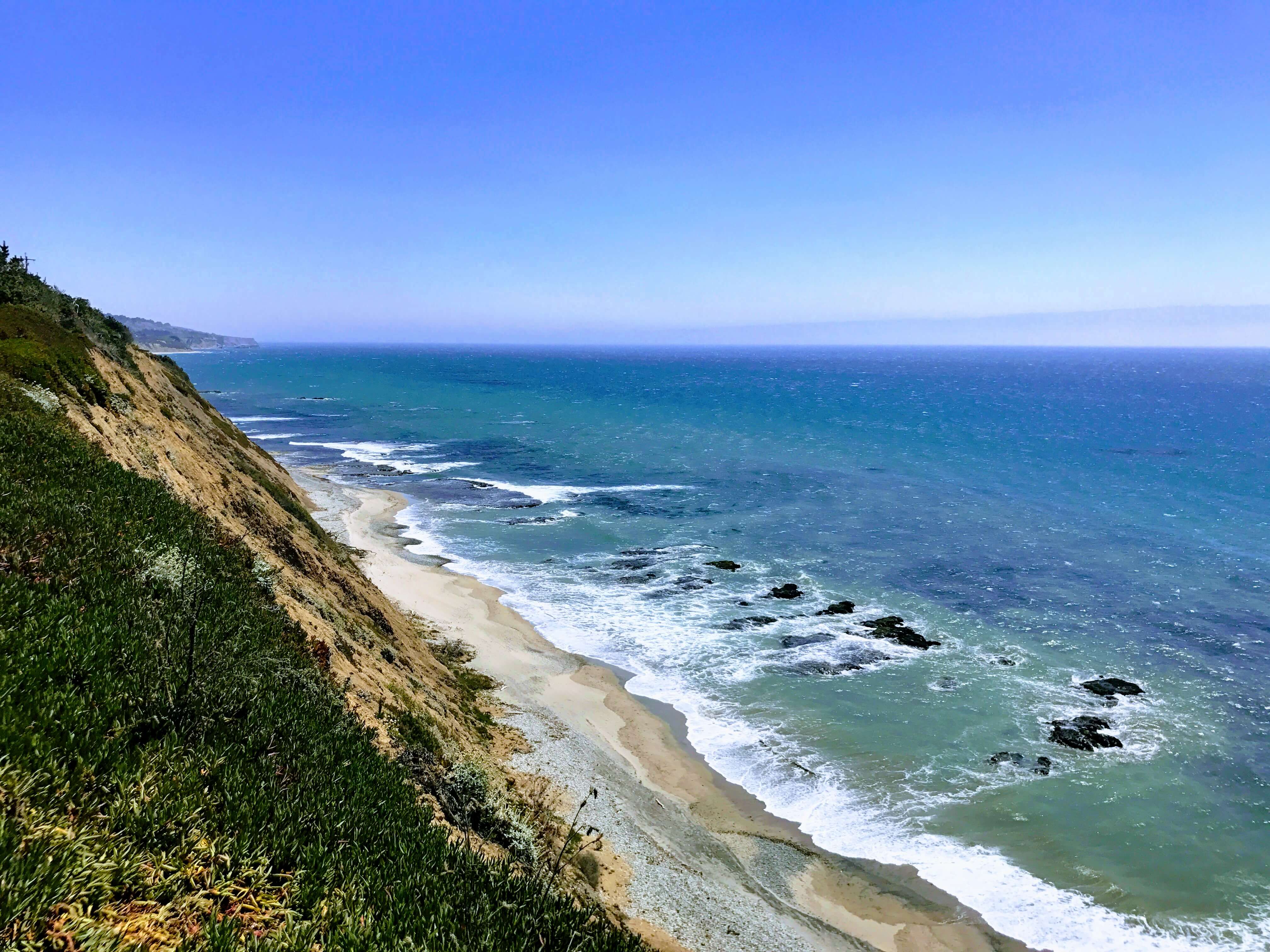 beautiful ocean overlook with steep cliffs